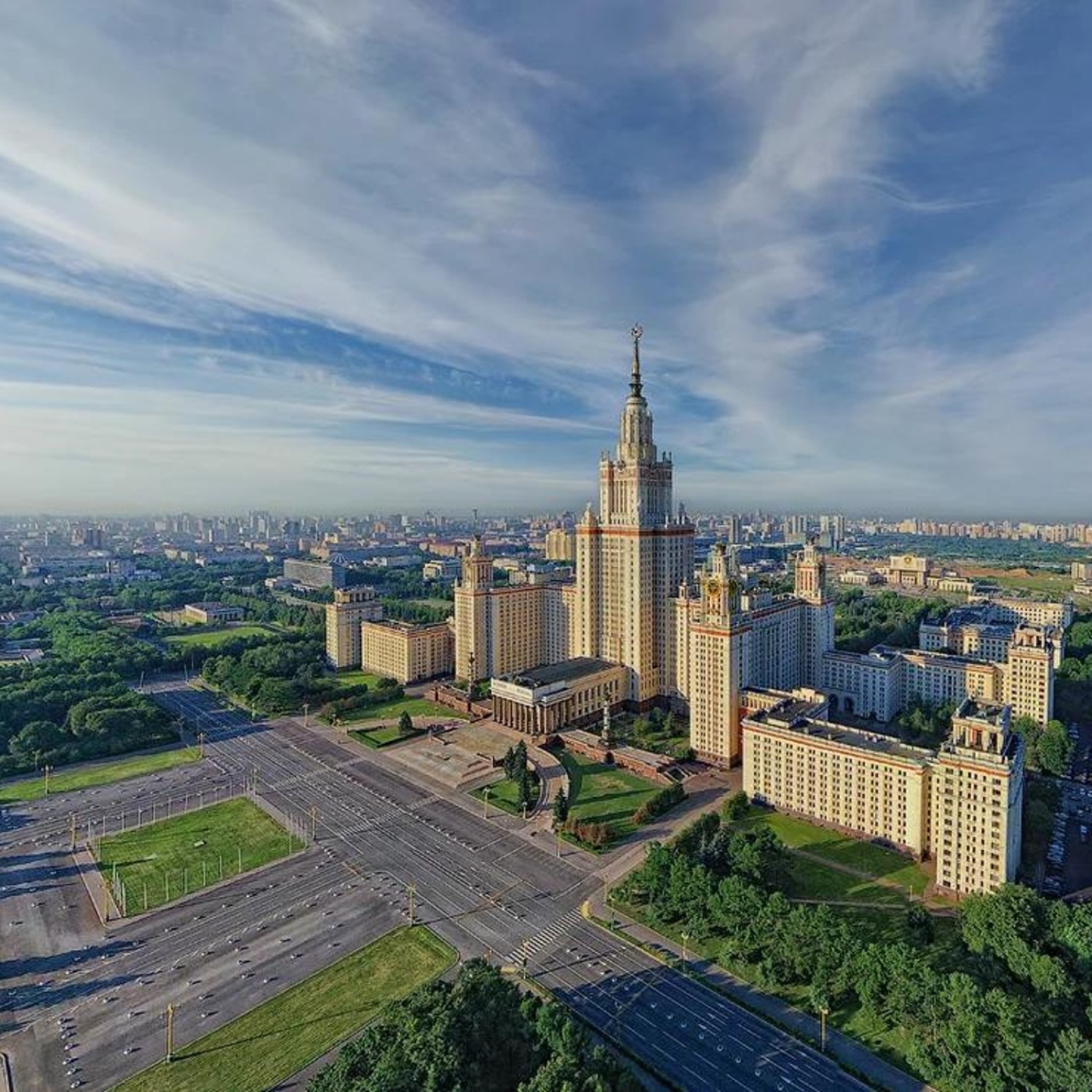 Сталинские высотки в Москве МГУ